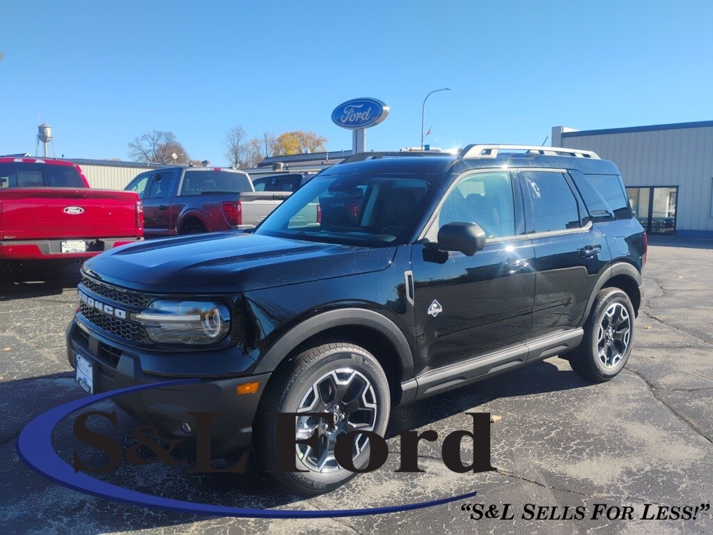 2025 Ford Bronco Sport Outer Banks's photo