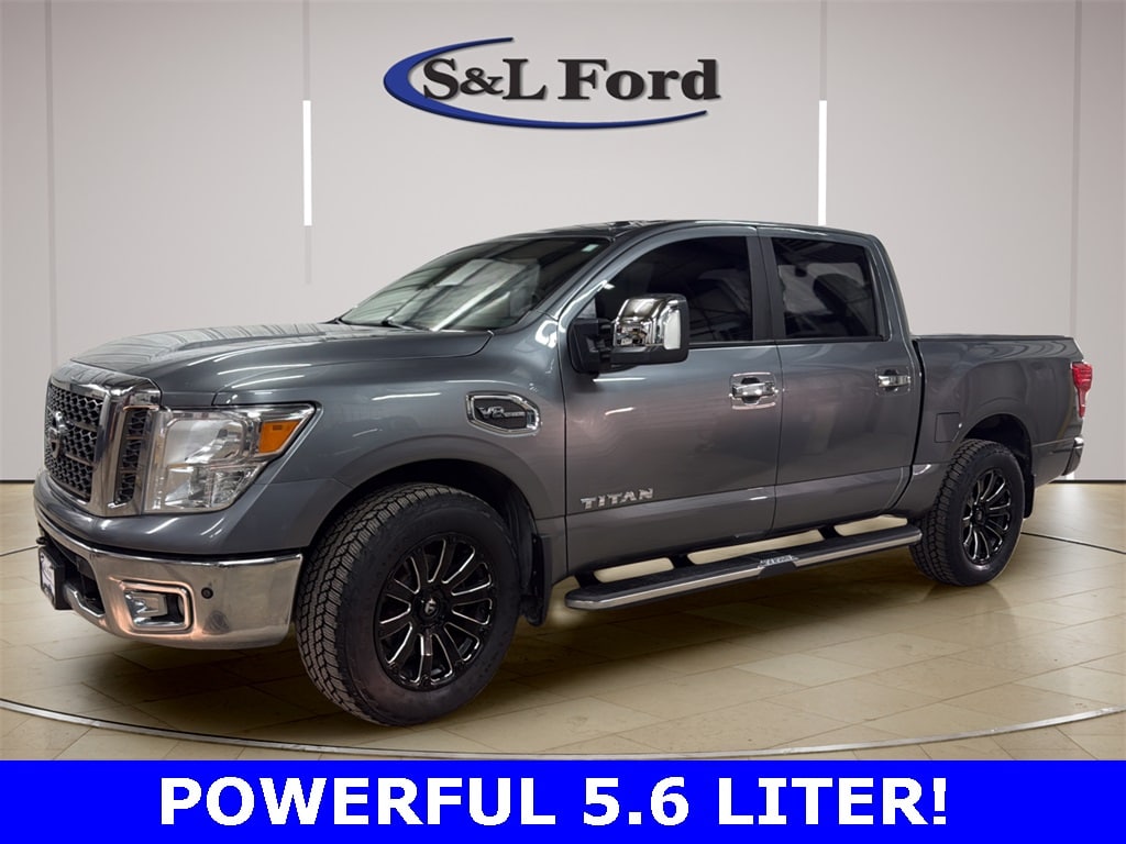2017 Nissan Titan SV