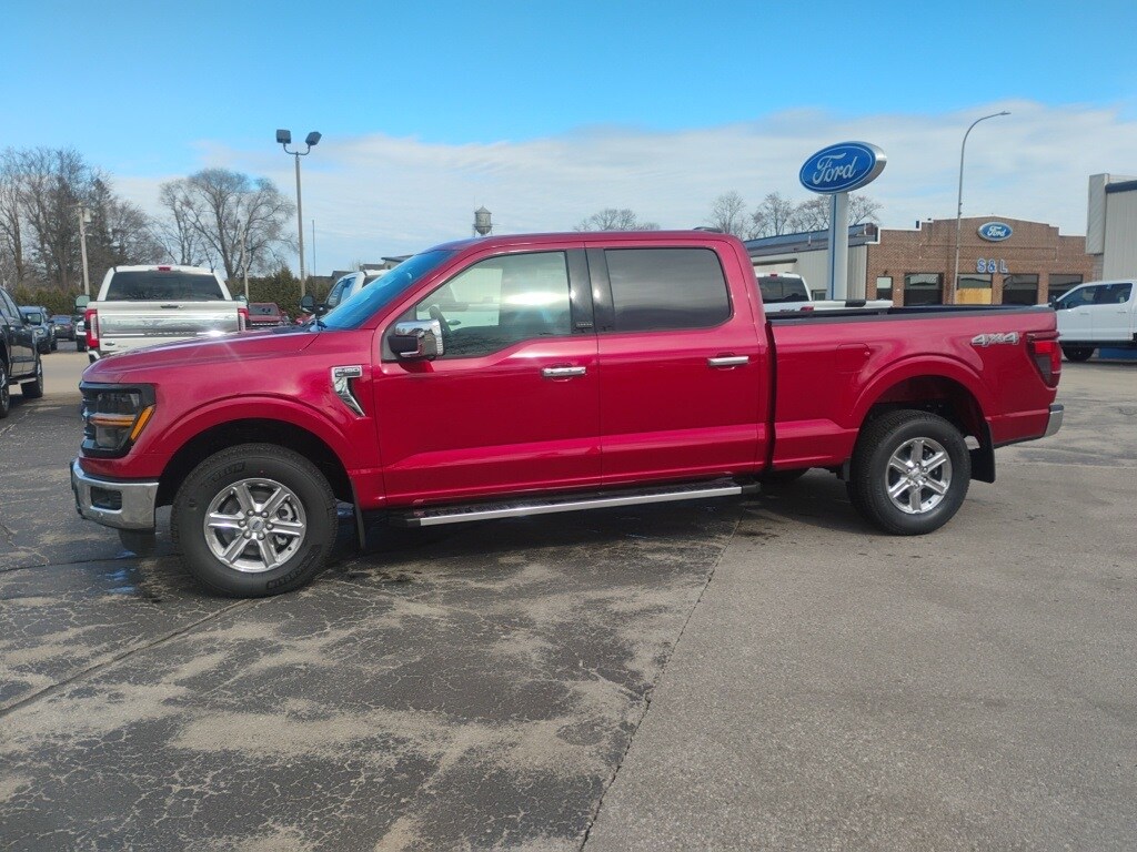 2025 Ford F-150 XLT photo 2