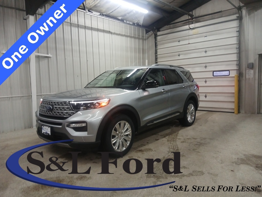 2022 Ford Explorer Limited's photo