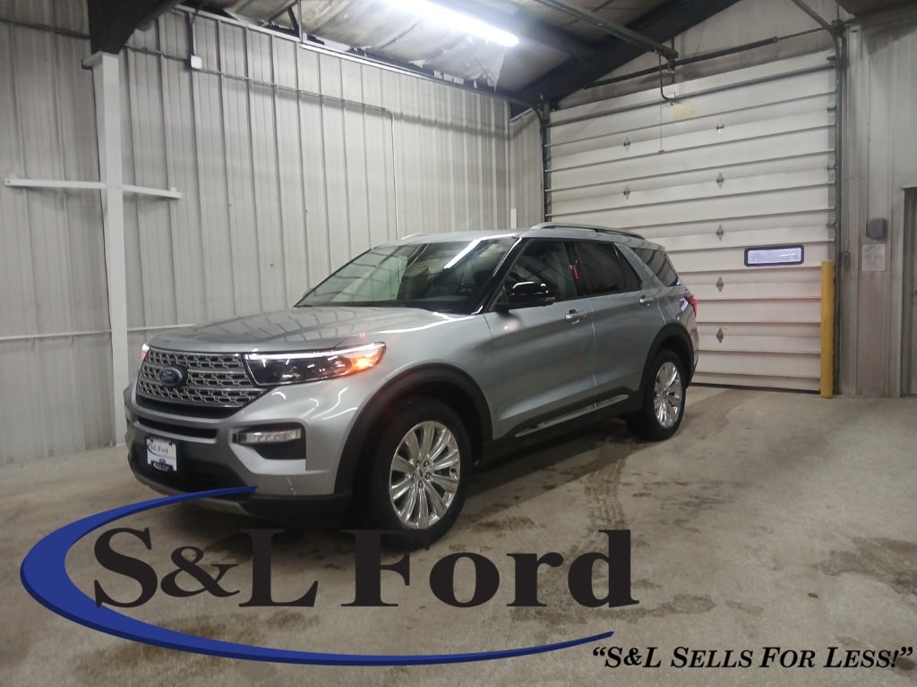 2022 Ford Explorer Limited's photo