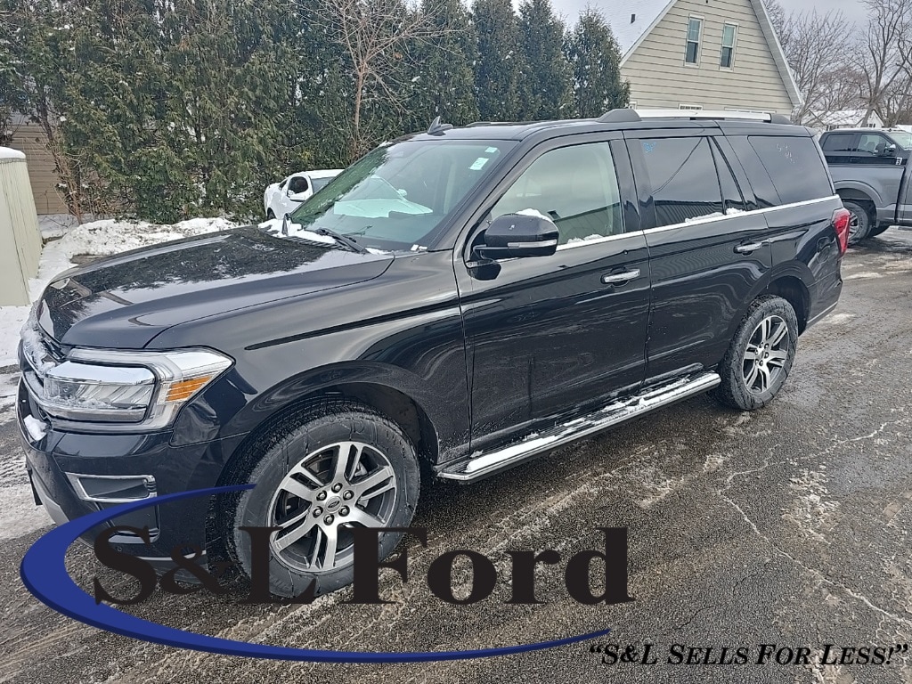 2022 Ford Expedition Limited's photo