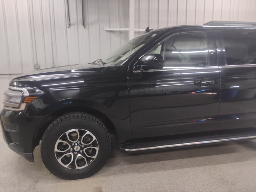 Used 2023 Ford Expedition XLT SUV