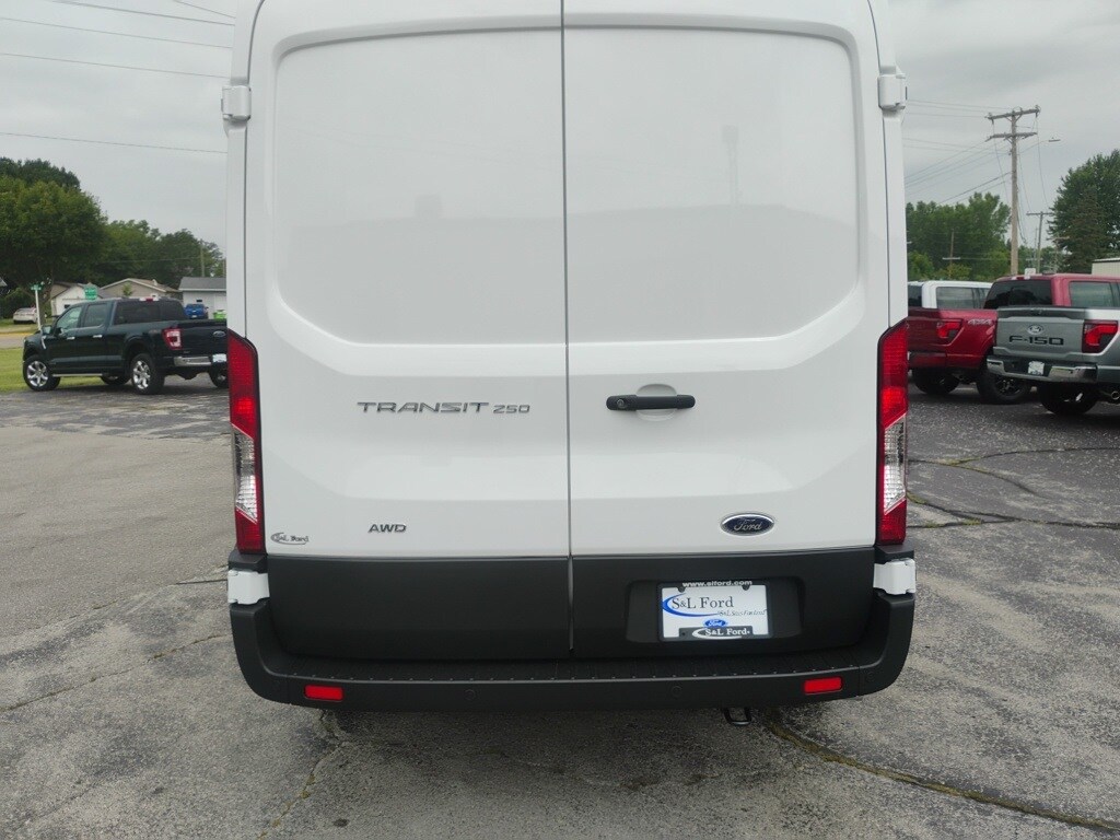 2025 Ford Transit Cargo Van photo 3