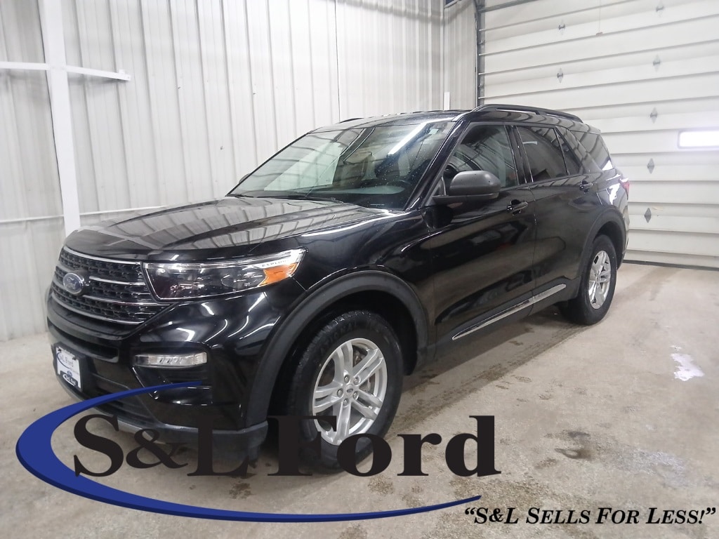 2023 Ford Explorer XLT's photo