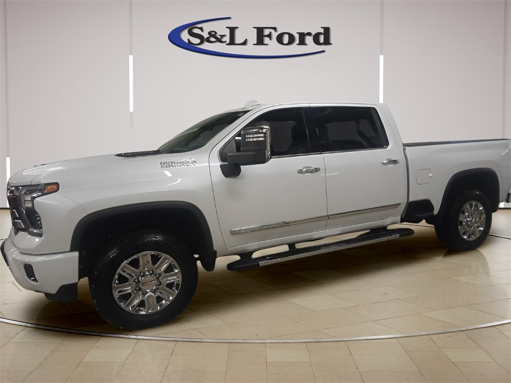 Used 2024 Chevrolet Silverado 2500HD High Country Crew Cab Short Bed Truck
