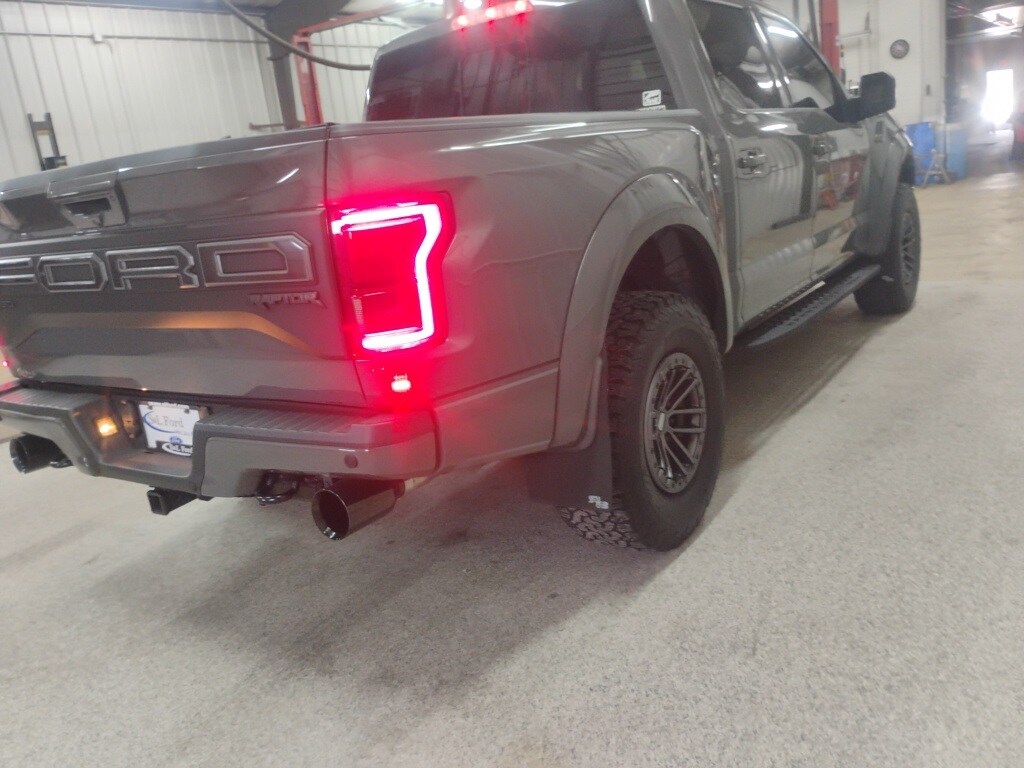 2020 Ford F-150 Raptor photo 3