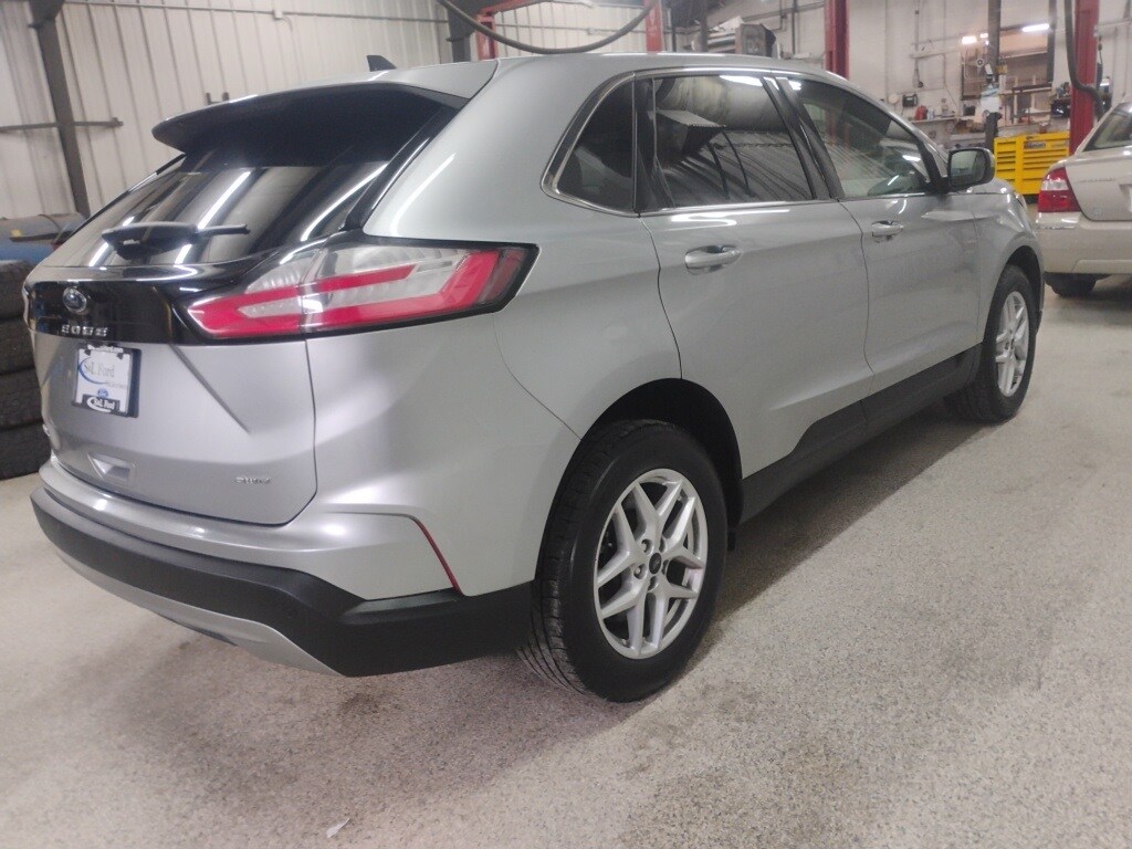 2024 Ford Edge SEL photo 4