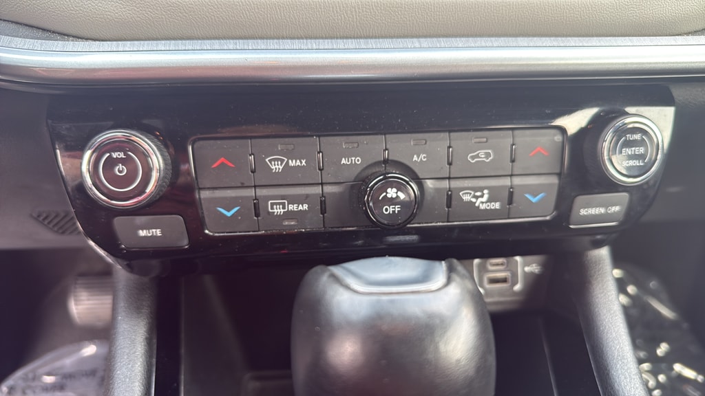 2025 Jeep Compass Limited - Photo 27