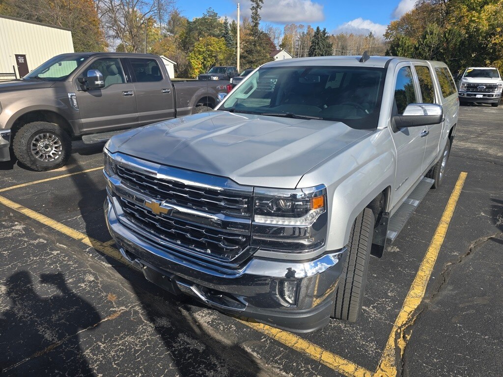 2018 Chevrolet Silverado LTZ photo 2