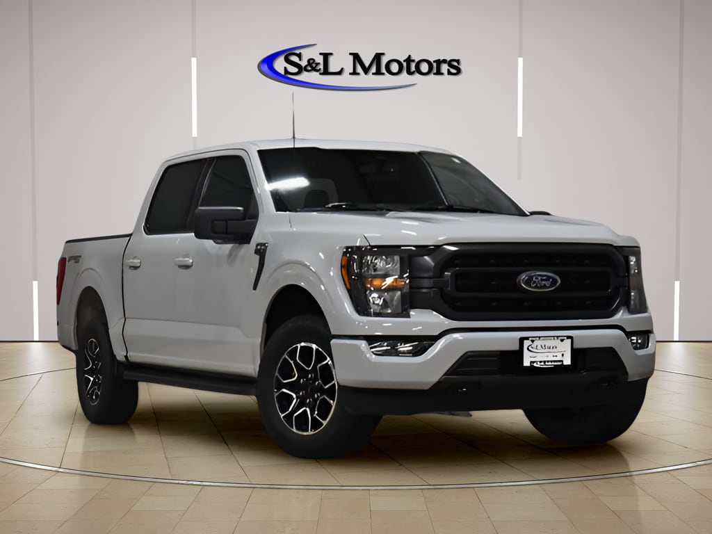 2023 Ford F-150 XLT 4x4 SuperCrew 145 in's photo