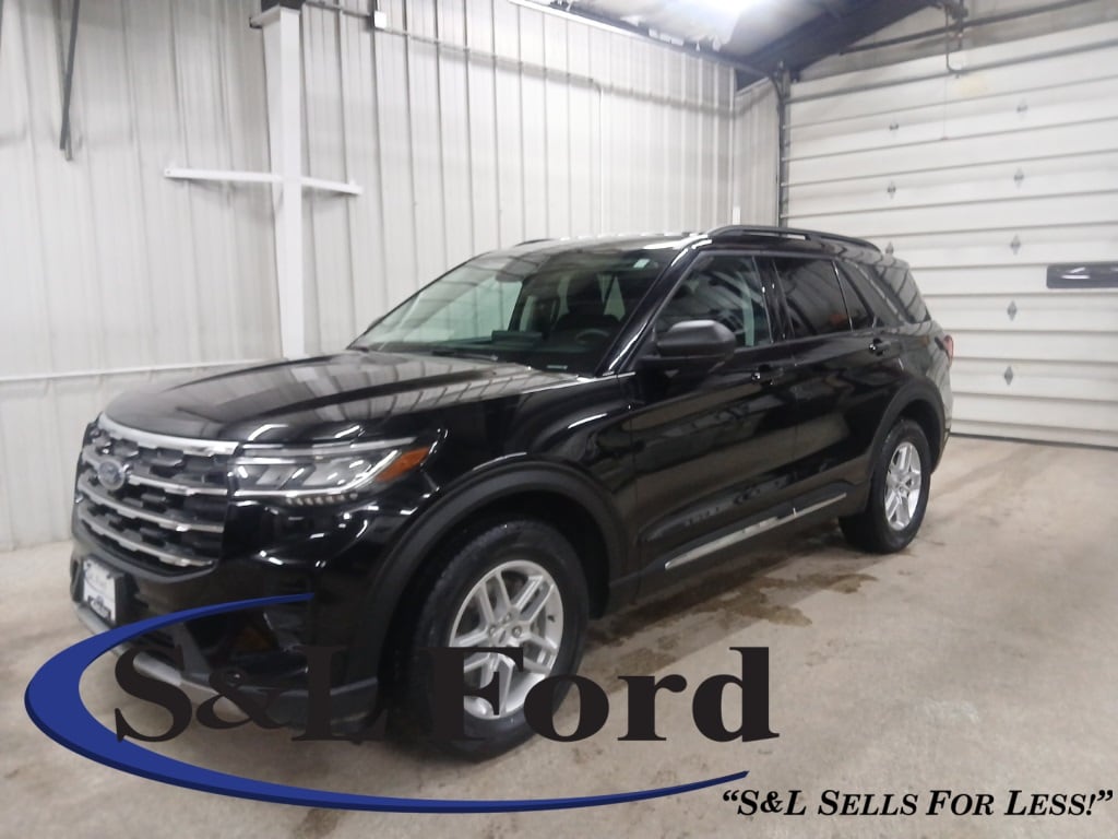 2025 Ford Explorer Active's photo