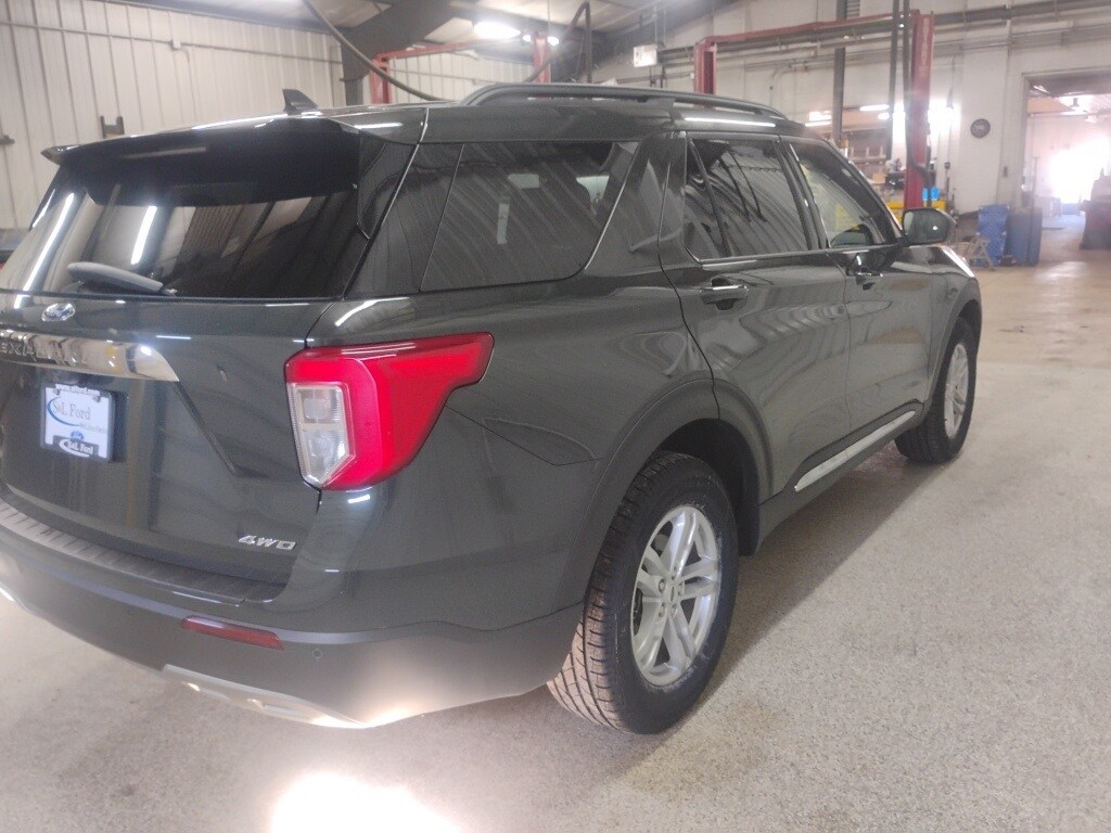 2024 Ford Explorer XLT photo 4