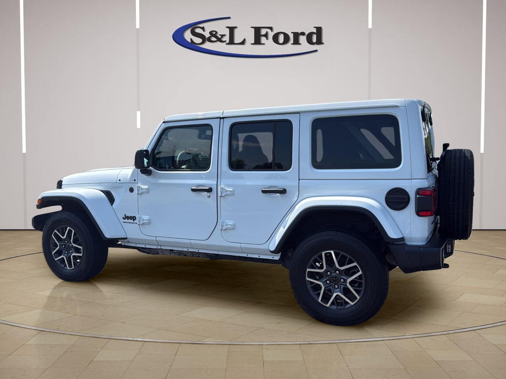 Used 2025 Jeep Wrangler Sahara SUV
