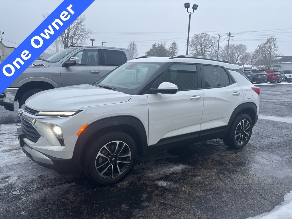 Used 2025 Chevrolet Trailblazer LT SUV