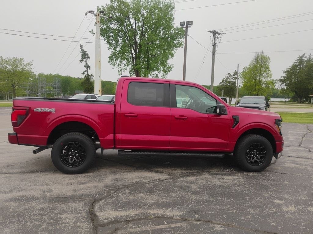 2025 Ford F-150 XLT - Photo 4