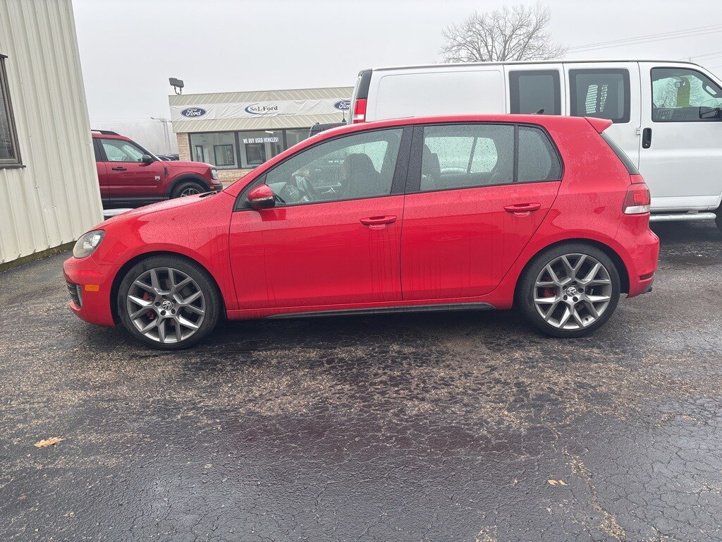 2013 Volkswagen Golf GTI photo 2