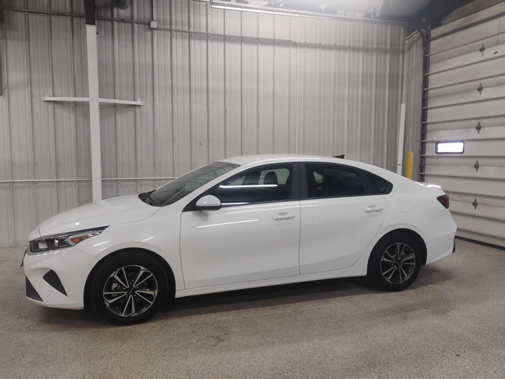 Used 2024 Kia Forte LXS with VIN 3KPF24AD6RE768440 for sale in Oconto Falls, WI