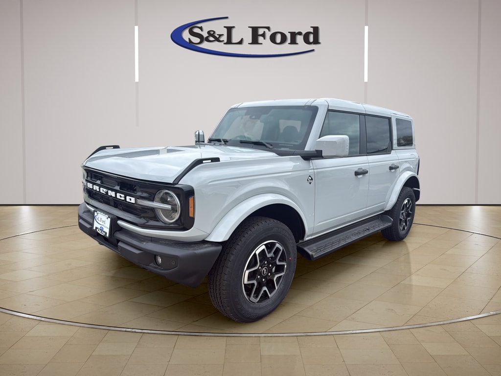 2026 Ford Bronco Outer Banks 4x4's photo