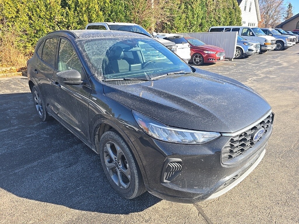 2023 Ford Escape ST-Line photo 3