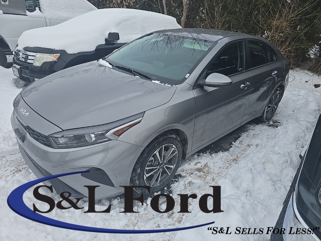 2024 Kia Forte LXS's photo