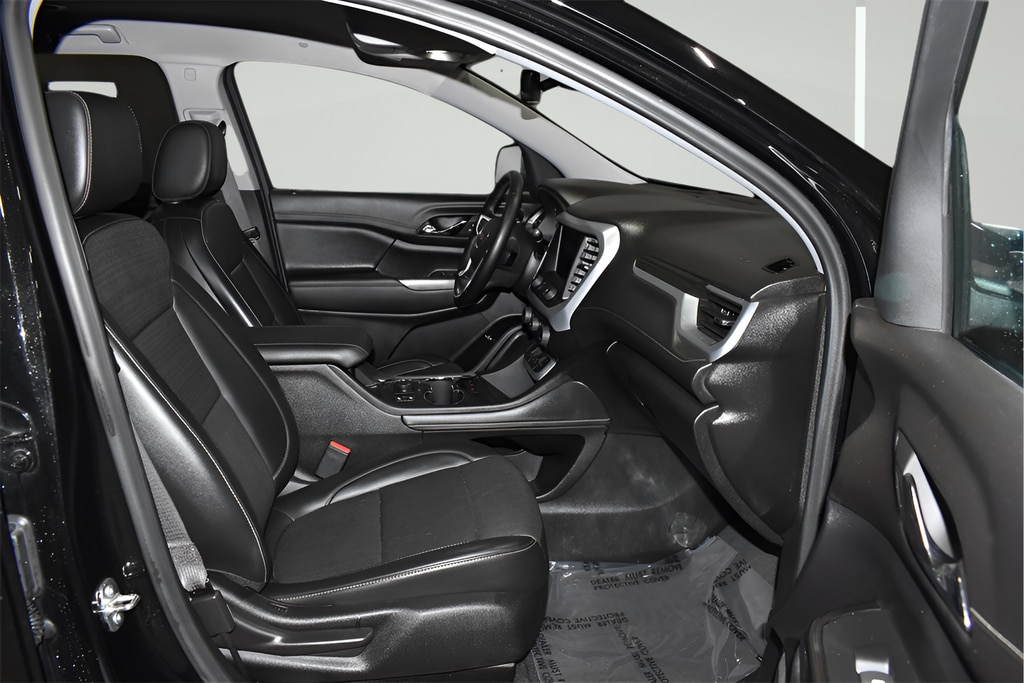 2023 GMC Acadia SLT - Photo 25