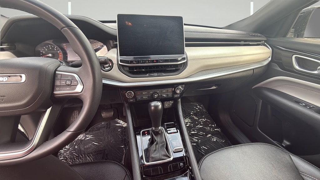 2025 Jeep Compass Limited - Photo 23