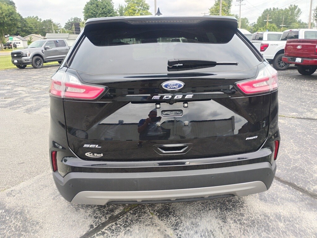 2024 Ford Edge SEL photo 4