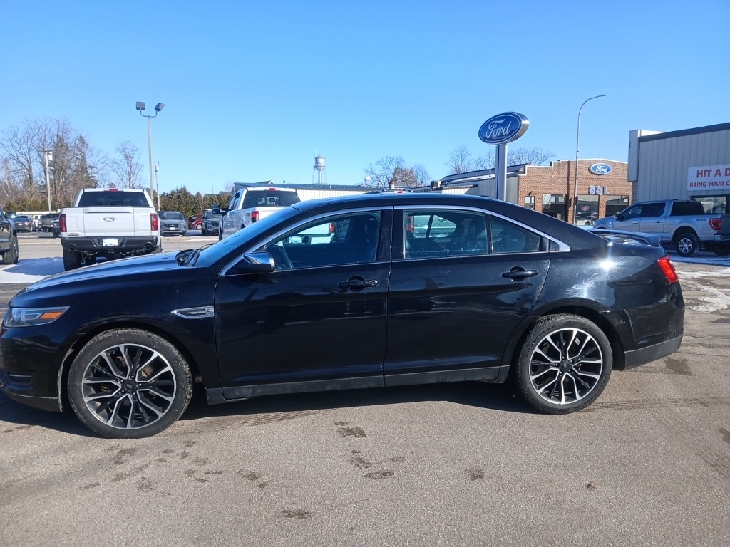 Used 2019 Ford Taurus Limited with VIN 1FAHP2J82KG114905 for sale in Oconto Falls, WI