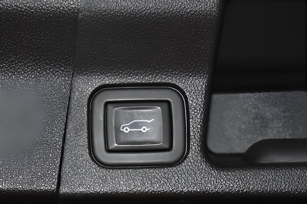 2023 GMC Acadia SLT - Photo 30