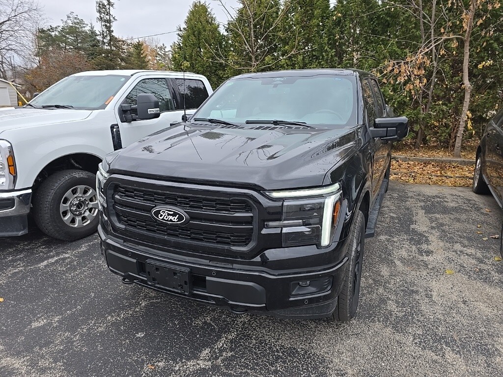 2025 Ford F-150 Lariat photo 2