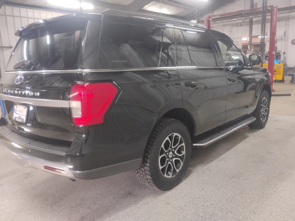 Used 2023 Ford Expedition XLT SUV