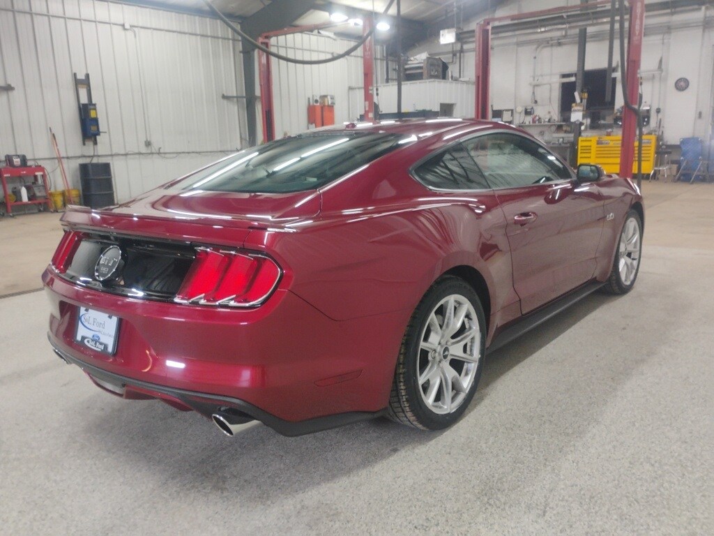 2015 Ford Mustang GT Premium photo 4