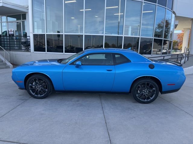 2023 Dodge Challenger SXT photo 3