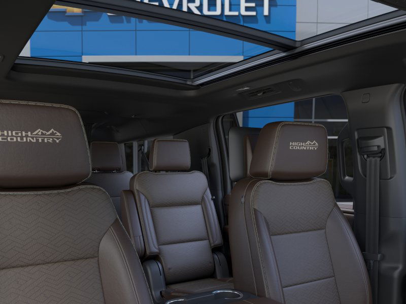 2022 Chevrolet Suburban High Country photo 4