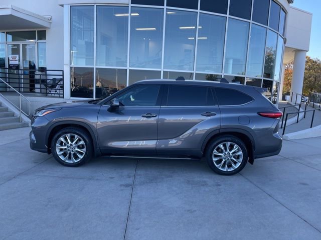 2021 Toyota Highlander Limited photo 3