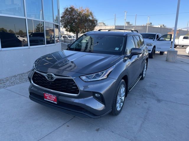 2021 Toyota Highlander Limited photo 2