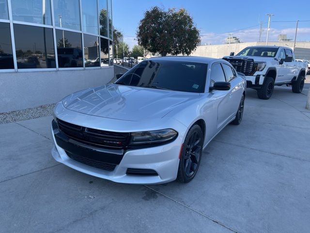 2021 Dodge Charger SXT photo 2
