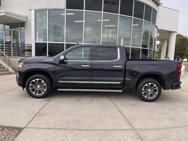 2022 Chevrolet Silverado 1500 High Country photo 2