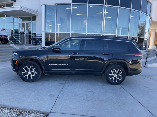 2024 Jeep Grand Cherokee Limited photo 2