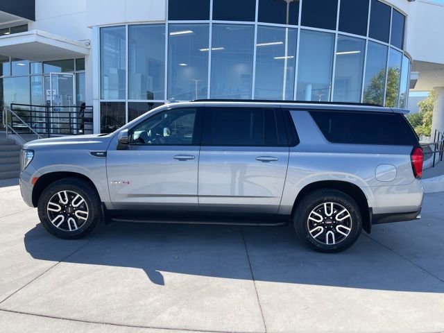 2023 Gmc Yukon XL AT4 photo 2
