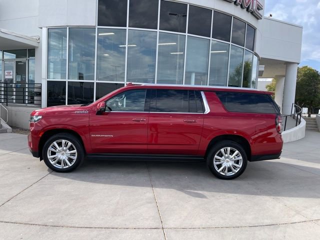 2022 Chevrolet Suburban High Country photo 3