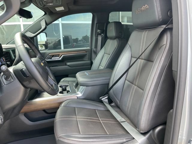 2024 Chevrolet Silverado 3500HD High Country - Photo 13