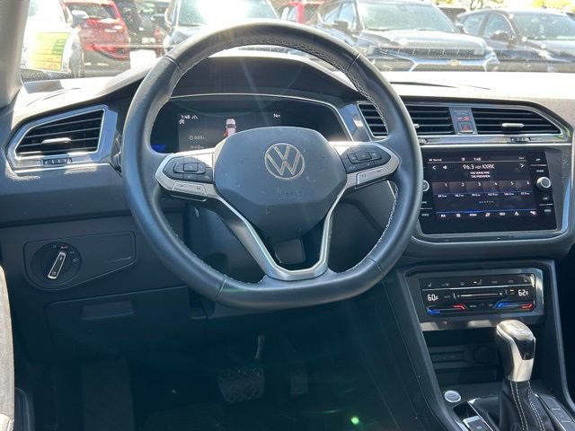 2022 Volkswagen Tiguan SE - Photo 14