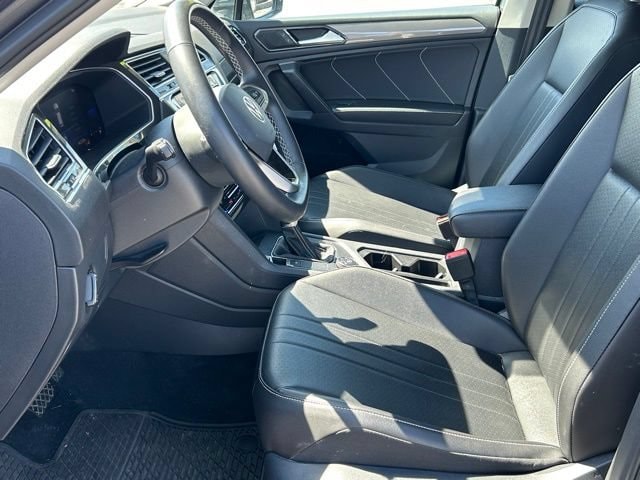 2022 Volkswagen Tiguan SE - Photo 18