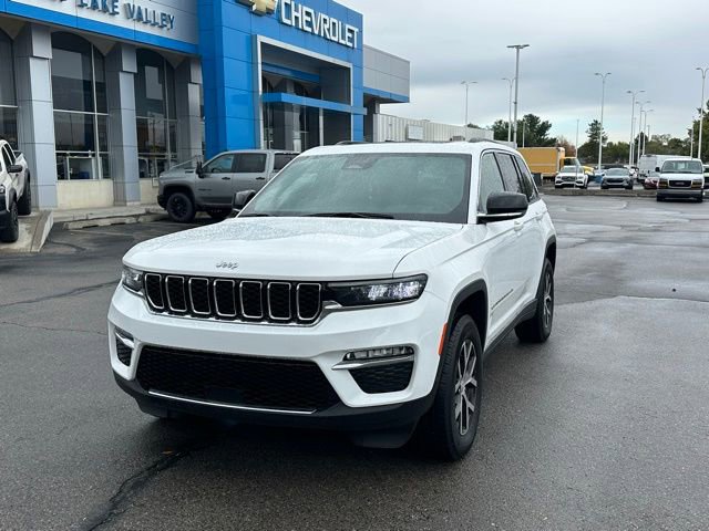 2025 Jeep Grand Cherokee Limited photo 2