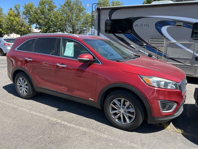 2017 Kia Sorento LX photo 2