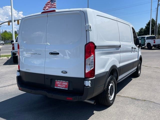 2020 Ford Transit Cargo Van XLT photo 4