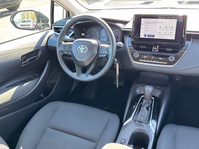 2025 Toyota Corolla LE - Photo 20