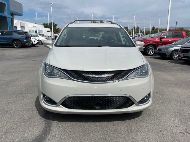 2017 Chrysler Pacifica Touring Plus photo 2